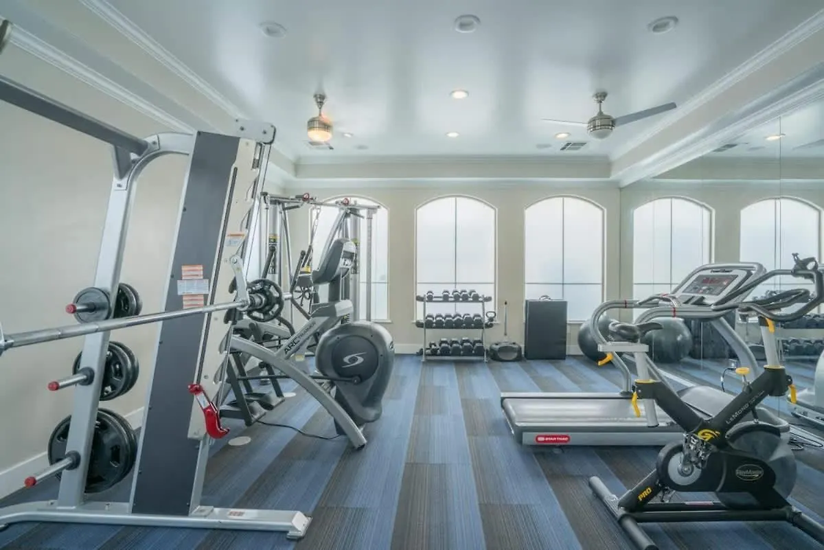 Apartamento Chic 2Bd - Midtown - Gym, Pool, W-D, Parking - Sleeps 8 Phoenix Estados Unidos